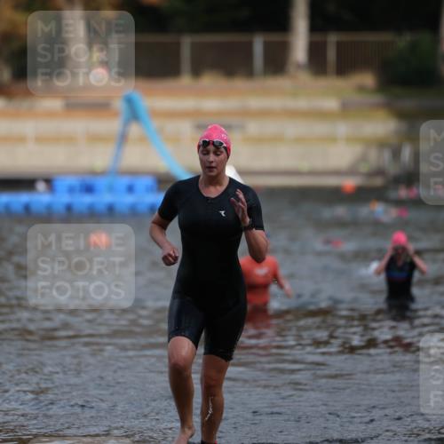 14.09.2025 - Stadtparktriathlon Michael Strokosch http://msf.ph/oto/8872847 14.09.2025 12:09:35 Schwimmen 1294 meine-sportfotos.de