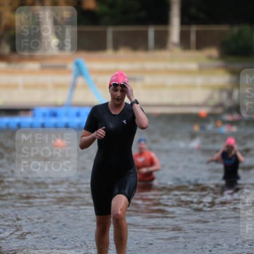 14.09.2025 - Stadtparktriathlon Michael Strokosch http://msf.ph/oto/8872848 14.09.2025 12:09:35 Schwimmen 1294 meine-sportfotos.de