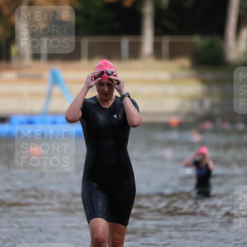 14.09.2025 - Stadtparktriathlon Michael Strokosch http://msf.ph/oto/8872853 14.09.2025 12:09:36 Schwimmen 1294 meine-sportfotos.de