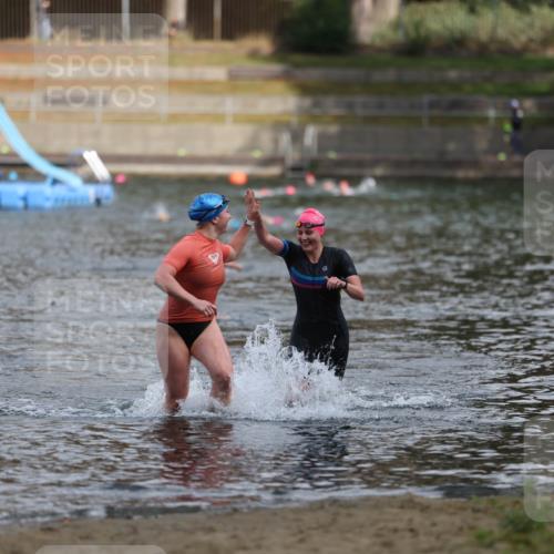 14.09.2025 - Stadtparktriathlon Michael Strokosch http://msf.ph/oto/8872864 14.09.2025 12:09:44 Schwimmen 1298, 1311 meine-sportfotos.de