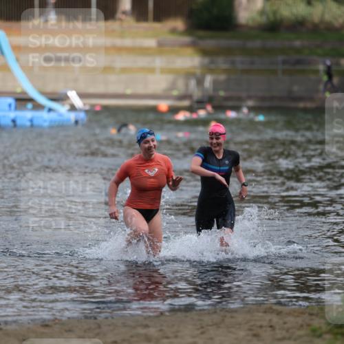 14.09.2025 - Stadtparktriathlon Michael Strokosch http://msf.ph/oto/8872865 14.09.2025 12:09:44 Schwimmen 1298, 1311 meine-sportfotos.de