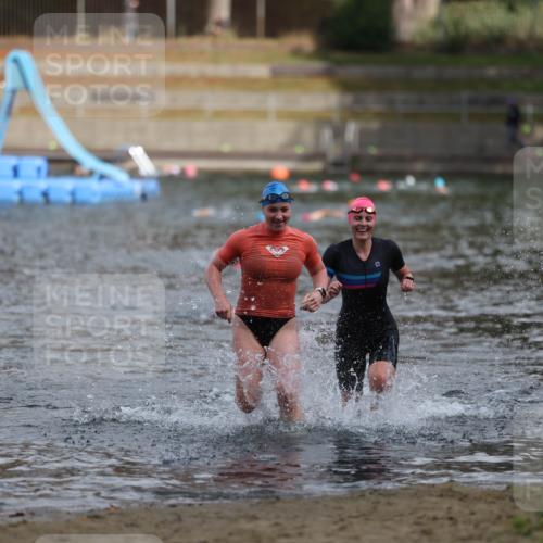 14.09.2025 - Stadtparktriathlon Michael Strokosch http://msf.ph/oto/8872869 14.09.2025 12:09:44 Schwimmen 1298, 1311 meine-sportfotos.de
