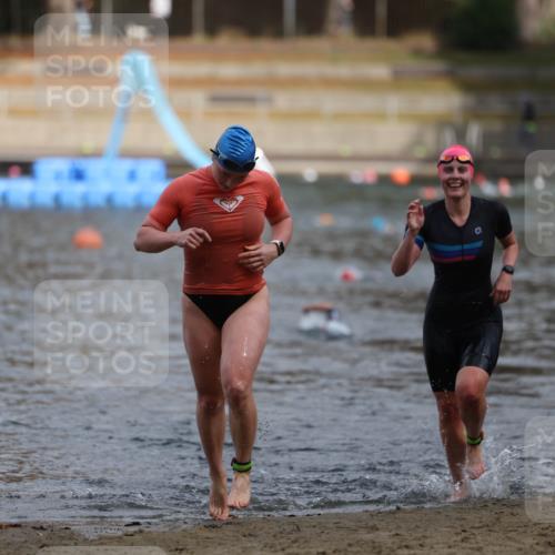 14.09.2025 - Stadtparktriathlon Michael Strokosch http://msf.ph/oto/8872880 14.09.2025 12:09:47 Schwimmen 1298, 1311 meine-sportfotos.de