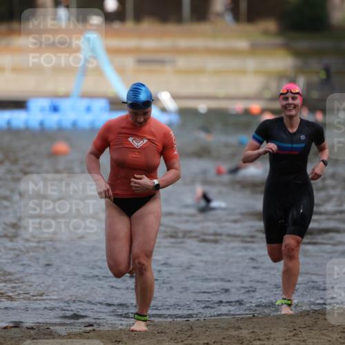 14.09.2025 - Stadtparktriathlon Michael Strokosch http://msf.ph/oto/8872881 14.09.2025 12:09:47 Schwimmen 1298, 1311 meine-sportfotos.de