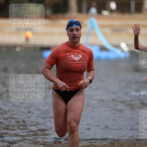 14.09.2025 - Stadtparktriathlon Michael Strokosch http://msf.ph/oto/8872889 14.09.2025 12:09:48 Schwimmen 1298, 1311 meine-sportfotos.de