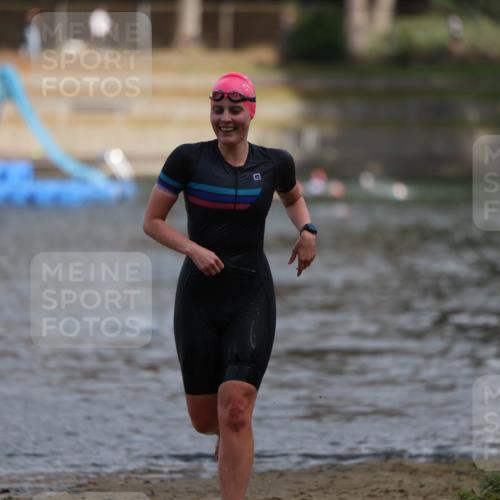 14.09.2025 - Stadtparktriathlon Michael Strokosch http://msf.ph/oto/8872891 14.09.2025 12:09:49 Schwimmen 1298, 1311 meine-sportfotos.de