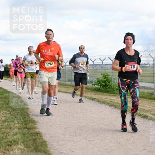 14.09.2025 - Airport Race Dr. Thomas Lammeyer http://msf.ph/oto/8872898 14.09.2025 12:17:35 Laufen 2162, 176, 1765, 1423, 78 meine-sportfotos.de