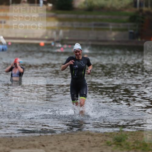 14.09.2025 - Stadtparktriathlon Michael Strokosch http://msf.ph/oto/8872902 14.09.2025 12:09:57 Schwimmen 1292 meine-sportfotos.de