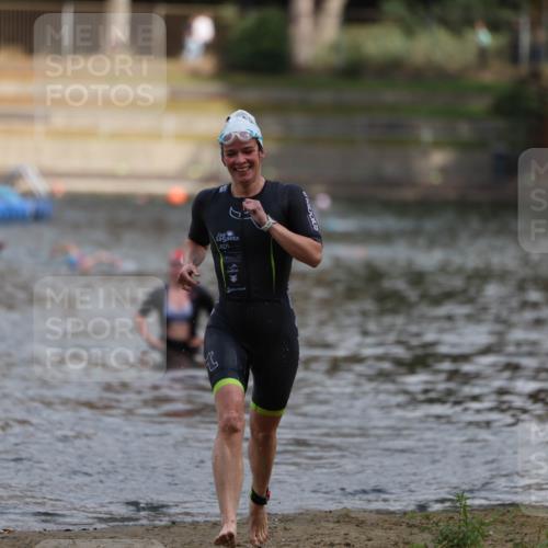 14.09.2025 - Stadtparktriathlon Michael Strokosch http://msf.ph/oto/8872913 14.09.2025 12:10:00 Schwimmen 1292 meine-sportfotos.de
