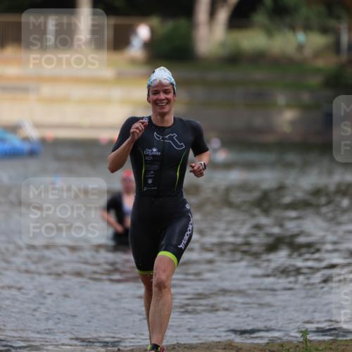 14.09.2025 - Stadtparktriathlon Michael Strokosch http://msf.ph/oto/8872915 14.09.2025 12:10:01 Schwimmen 1292 meine-sportfotos.de