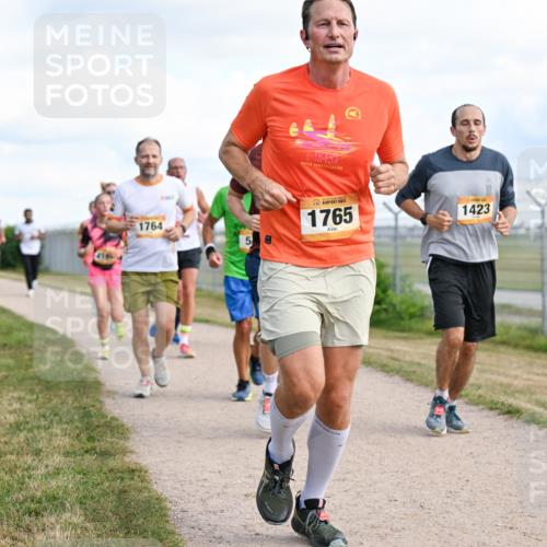 14.09.2025 - Airport Race Dr. Thomas Lammeyer http://msf.ph/oto/8872923 14.09.2025 12:17:37 Laufen 1764, 1765, 1423 meine-sportfotos.de