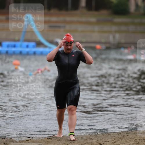 14.09.2025 - Stadtparktriathlon Michael Strokosch http://msf.ph/oto/8872933 14.09.2025 12:10:15 Schwimmen 1231 meine-sportfotos.de