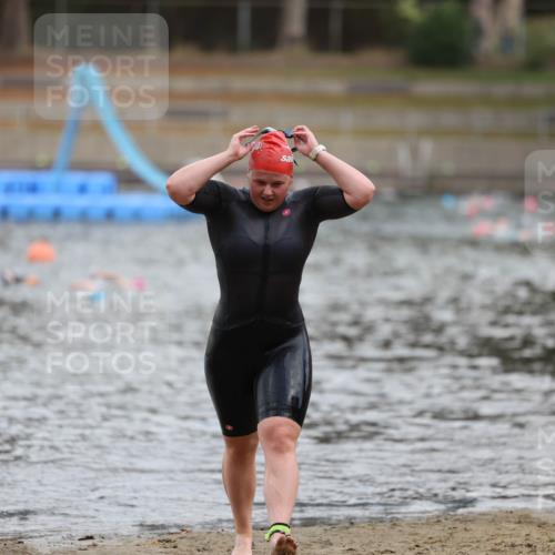 14.09.2025 - Stadtparktriathlon Michael Strokosch http://msf.ph/oto/8872936 14.09.2025 12:10:15 Schwimmen 1231 meine-sportfotos.de