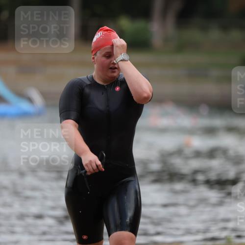 14.09.2025 - Stadtparktriathlon Michael Strokosch http://msf.ph/oto/8872944 14.09.2025 12:10:19 Schwimmen 1231 meine-sportfotos.de