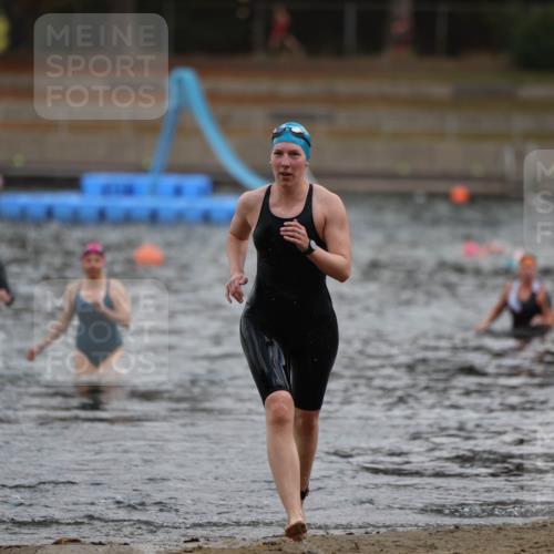 14.09.2025 - Stadtparktriathlon Michael Strokosch http://msf.ph/oto/8872956 14.09.2025 12:10:35 Schwimmen 1249, 1287 meine-sportfotos.de
