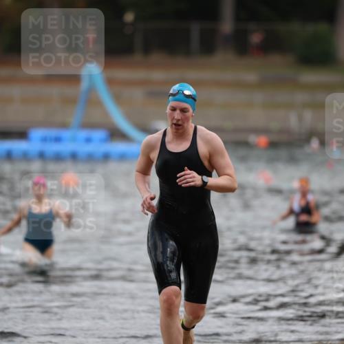 14.09.2025 - Stadtparktriathlon Michael Strokosch http://msf.ph/oto/8872961 14.09.2025 12:10:36 Schwimmen 1249, 1287 meine-sportfotos.de