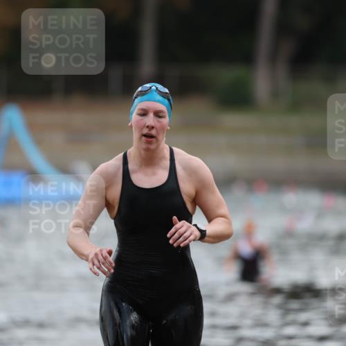 14.09.2025 - Stadtparktriathlon Michael Strokosch http://msf.ph/oto/8872968 14.09.2025 12:10:38 Schwimmen 1239, 1249, 1287 meine-sportfotos.de