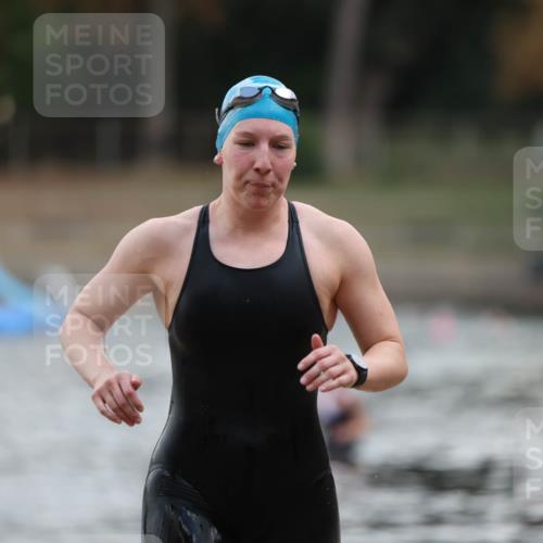 14.09.2025 - Stadtparktriathlon Michael Strokosch http://msf.ph/oto/8872971 14.09.2025 12:10:38 Schwimmen 1239, 1249, 1287 meine-sportfotos.de