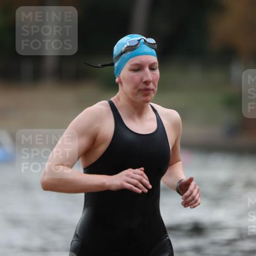 14.09.2025 - Stadtparktriathlon Michael Strokosch http://msf.ph/oto/8872972 14.09.2025 12:10:39 Schwimmen 1239, 1249, 1287 meine-sportfotos.de