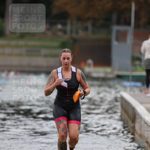14.09.2025 - Stadtparktriathlon Michael Strokosch http://msf.ph/oto/8873005 14.09.2025 12:10:53 Schwimmen 1239, 1255 meine-sportfotos.de