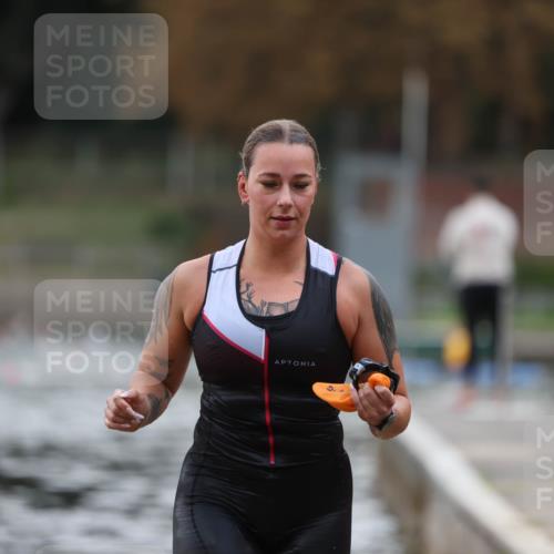 14.09.2025 - Stadtparktriathlon Michael Strokosch http://msf.ph/oto/8873015 14.09.2025 12:10:56 Schwimmen 1255 meine-sportfotos.de