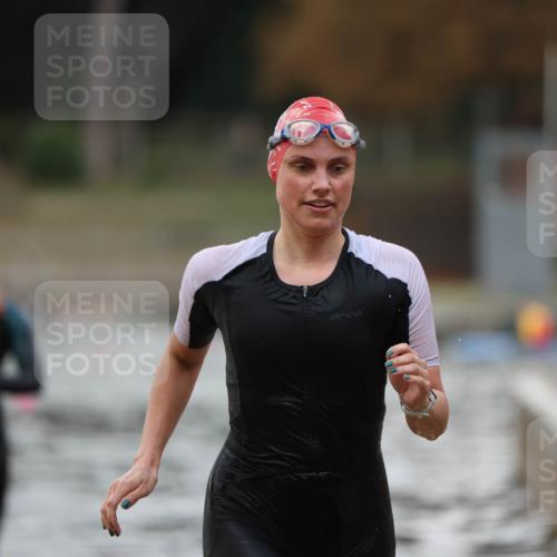 14.09.2025 - Stadtparktriathlon Michael Strokosch http://msf.ph/oto/8873041 14.09.2025 12:11:23 Schwimmen 1245, 1258, 1261, 1281, 1301, 1304 meine-sportfotos.de