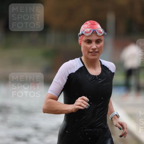 14.09.2025 - Stadtparktriathlon Michael Strokosch http://msf.ph/oto/8873043 14.09.2025 12:11:23 Schwimmen 1245, 1258, 1261, 1281, 1301, 1304 meine-sportfotos.de