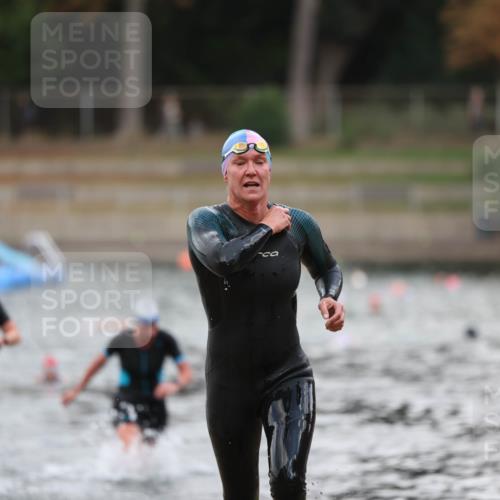14.09.2025 - Stadtparktriathlon Michael Strokosch http://msf.ph/oto/8873046 14.09.2025 12:11:24 Schwimmen 1245, 1258, 1261, 1281, 1304 meine-sportfotos.de