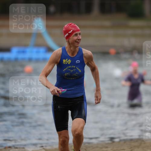 14.09.2025 - Stadtparktriathlon Michael Strokosch http://msf.ph/oto/8873093 14.09.2025 12:11:43 Schwimmen 1224, 1247, 1306 meine-sportfotos.de