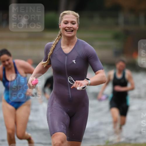 14.09.2025 - Stadtparktriathlon Michael Strokosch http://msf.ph/oto/8873108 14.09.2025 12:11:52 Schwimmen 1224, 1247, 1252, 1256, 1317 meine-sportfotos.de