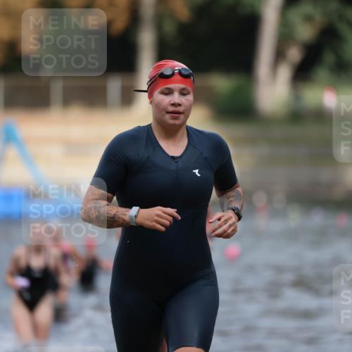 14.09.2025 - Stadtparktriathlon Michael Strokosch http://msf.ph/oto/8873165 14.09.2025 12:12:17 Schwimmen 1244, 1274, 1283, 1297 meine-sportfotos.de