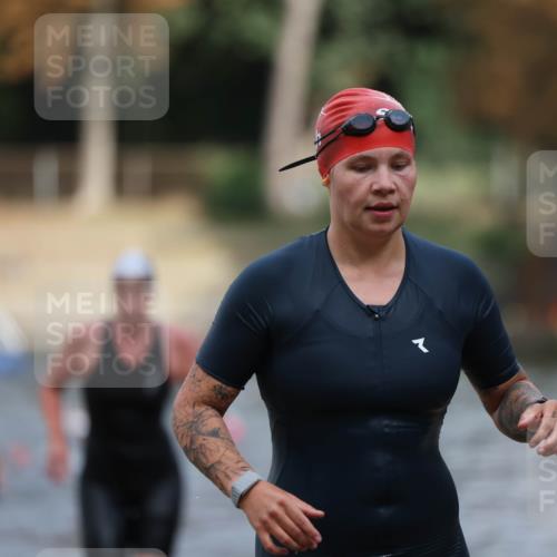 14.09.2025 - Stadtparktriathlon Michael Strokosch http://msf.ph/oto/8873171 14.09.2025 12:12:18 Schwimmen 1244, 1274, 1283, 1297 meine-sportfotos.de