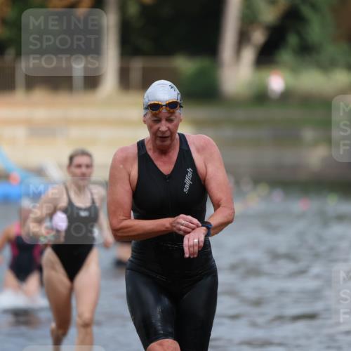 14.09.2025 - Stadtparktriathlon Michael Strokosch http://msf.ph/oto/8873176 14.09.2025 12:12:20 Schwimmen 1244, 1274, 1283, 1297 meine-sportfotos.de