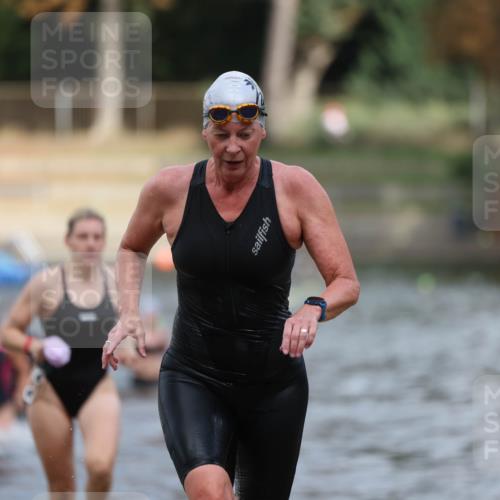 14.09.2025 - Stadtparktriathlon Michael Strokosch http://msf.ph/oto/8873179 14.09.2025 12:12:20 Schwimmen 1244, 1274, 1283, 1297 meine-sportfotos.de