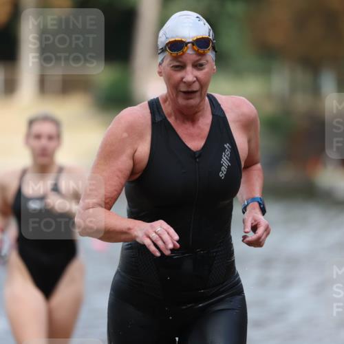 14.09.2025 - Stadtparktriathlon Michael Strokosch http://msf.ph/oto/8873186 14.09.2025 12:12:22 Schwimmen 1229, 1244, 1274, 1283, 1297 meine-sportfotos.de