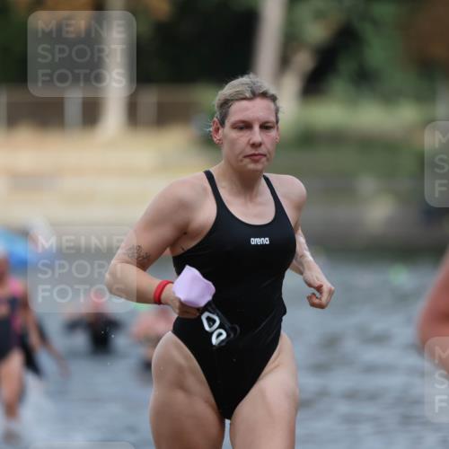 14.09.2025 - Stadtparktriathlon Michael Strokosch http://msf.ph/oto/8873189 14.09.2025 12:12:23 Schwimmen 1229, 1244, 1283, 1297 meine-sportfotos.de