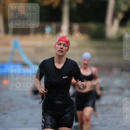 14.09.2025 - Stadtparktriathlon Michael Strokosch http://msf.ph/oto/8873208 14.09.2025 12:12:34 Schwimmen 1229, 1250, 1260 meine-sportfotos.de