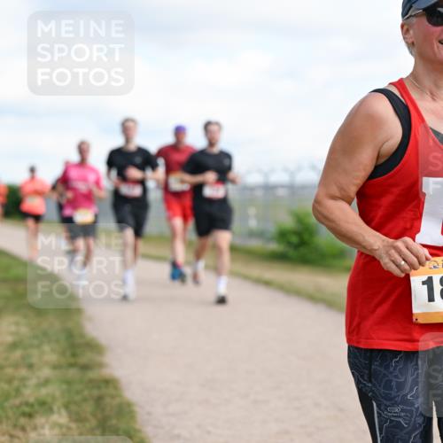 14.09.2025 - Airport Race Dr. Thomas Lammeyer http://msf.ph/oto/8873210 14.09.2025 12:17:57 Laufen 42, 1816 meine-sportfotos.de