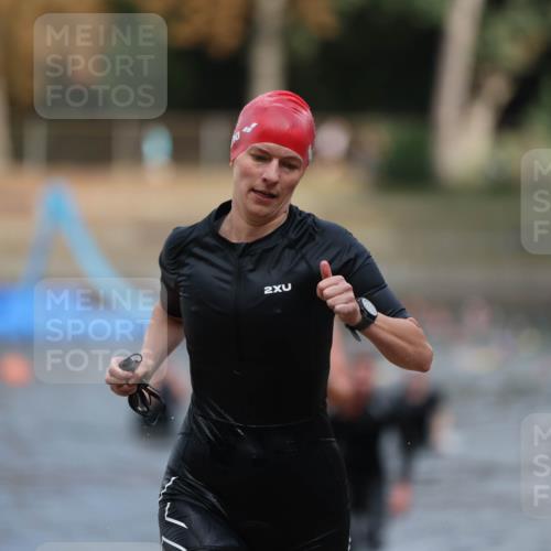 14.09.2025 - Stadtparktriathlon Michael Strokosch http://msf.ph/oto/8873212 14.09.2025 12:12:35 Schwimmen 1229, 1250, 1260 meine-sportfotos.de
