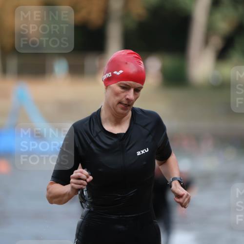 14.09.2025 - Stadtparktriathlon Michael Strokosch http://msf.ph/oto/8873214 14.09.2025 12:12:35 Schwimmen 1229, 1250, 1260 meine-sportfotos.de