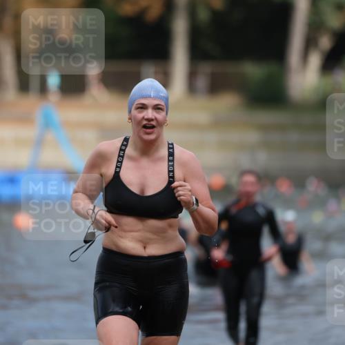 14.09.2025 - Stadtparktriathlon Michael Strokosch http://msf.ph/oto/8873220 14.09.2025 12:12:37 Schwimmen 1229, 1250, 1260, 1314 meine-sportfotos.de