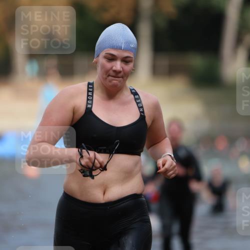 14.09.2025 - Stadtparktriathlon Michael Strokosch http://msf.ph/oto/8873227 14.09.2025 12:12:38 Schwimmen 1229, 1250, 1260, 1314 meine-sportfotos.de
