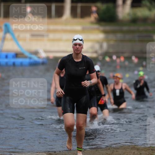 14.09.2025 - Stadtparktriathlon Michael Strokosch http://msf.ph/oto/8873250 14.09.2025 12:12:46 Schwimmen 1275, 1293, 1310, 1314 meine-sportfotos.de