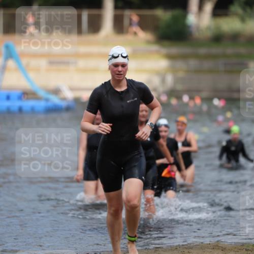14.09.2025 - Stadtparktriathlon Michael Strokosch http://msf.ph/oto/8873252 14.09.2025 12:12:47 Schwimmen 1275, 1293, 1296, 1310, 1314 meine-sportfotos.de