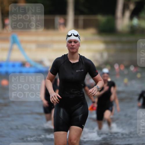 14.09.2025 - Stadtparktriathlon Michael Strokosch http://msf.ph/oto/8873255 14.09.2025 12:12:48 Schwimmen 1275, 1293, 1296, 1310, 1314 meine-sportfotos.de