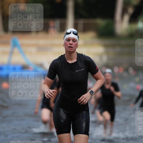 14.09.2025 - Stadtparktriathlon Michael Strokosch http://msf.ph/oto/8873256 14.09.2025 12:12:48 Schwimmen 1275, 1293, 1296, 1310, 1314 meine-sportfotos.de