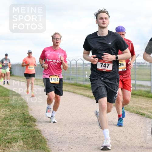 14.09.2025 - Airport Race Dr. Thomas Lammeyer http://msf.ph/oto/8873257 14.09.2025 12:17:59 Laufen 747, 36, 536, 736, 1454 meine-sportfotos.de