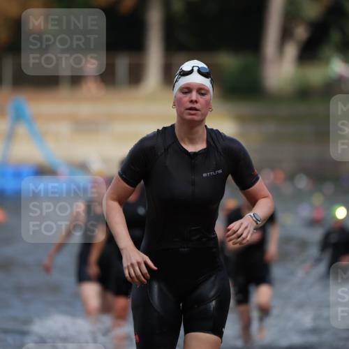 14.09.2025 - Stadtparktriathlon Michael Strokosch http://msf.ph/oto/8873258 14.09.2025 12:12:48 Schwimmen 1275, 1293, 1296, 1310, 1314 meine-sportfotos.de