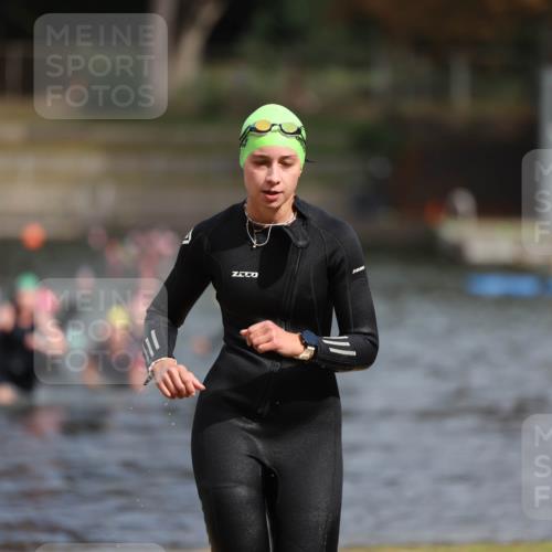 14.09.2025 - Stadtparktriathlon Michael Strokosch http://msf.ph/oto/8873314 14.09.2025 12:13:05 Schwimmen 1242, 1280 meine-sportfotos.de