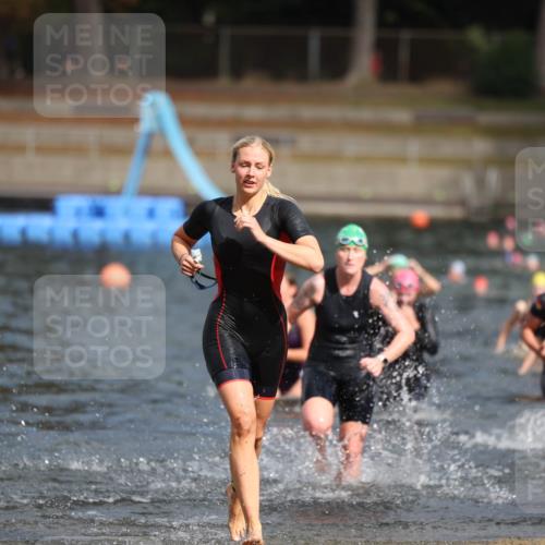 14.09.2025 - Stadtparktriathlon Michael Strokosch http://msf.ph/oto/8873324 14.09.2025 12:13:14 Schwimmen 1223, 1267, 1280 meine-sportfotos.de
